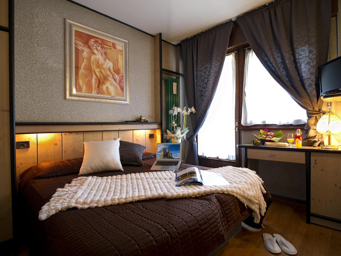 Bedroom 2, Hotel Ferrovia, Belluno