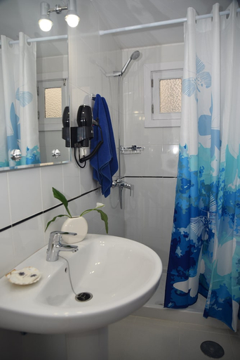 Bathroom 5, Hostal San Gines, Las Palmas