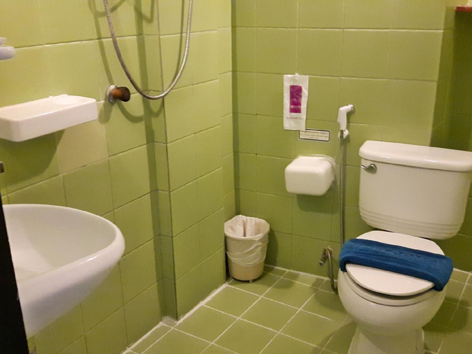 Bathroom 5