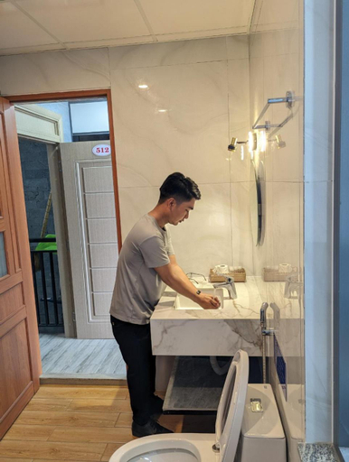 Bathroom 5, Cherry Hotel Ben Luc, Bến Lức
