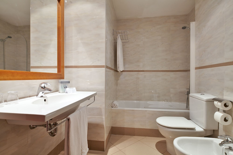 Bathroom 4, Best Aranea, Barcelona