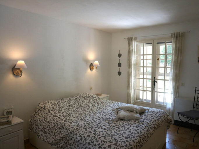 Room 3, Beautiful House With Large Garden, Var