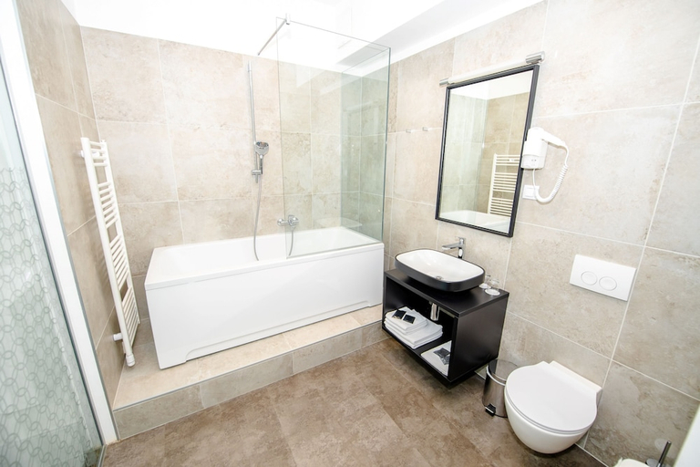 Bathroom 4, Urban Hotel Ljubljana, Ljubljana
