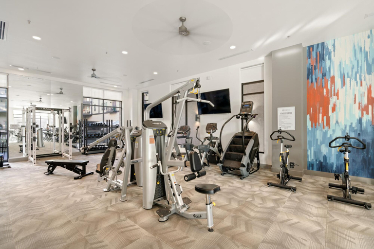 Room 4, Arlington Executive Studio Apartment, Arlington