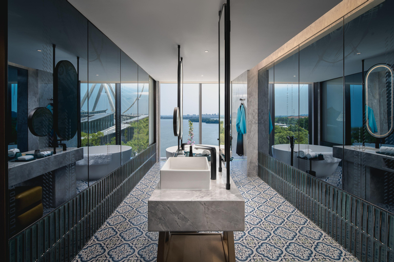 Bathroom 16