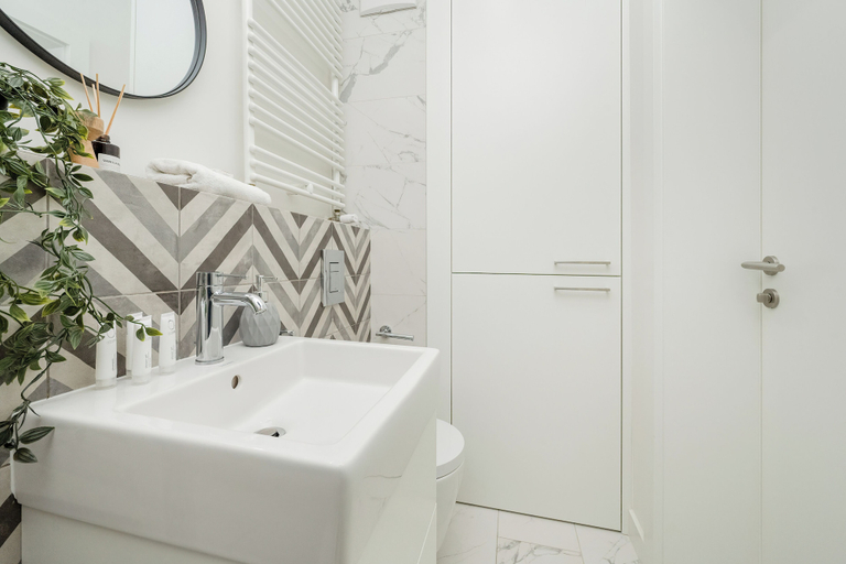 Bathroom 4, Apartment in Wyspa Piasek by Renters, Środa Śląska