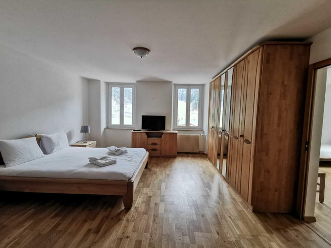 Bedroom 2, Hotel du Cret de l'Anneau, Val-de-Travers