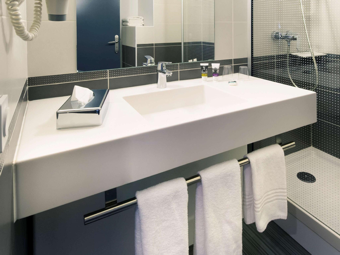 Bathroom 7