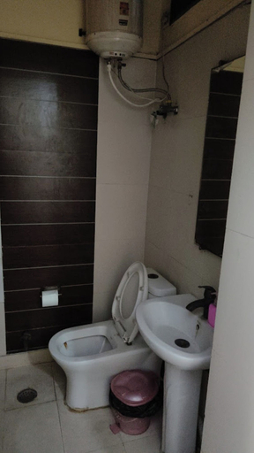 Bathroom, Goroomgo Noida Royal Residency, Gautam Buddha Nagar