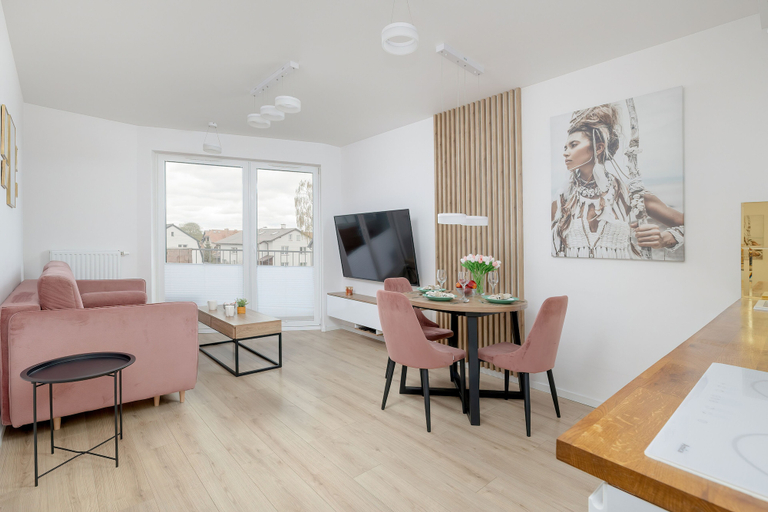 Others 5, Stylish Apartment With Garage by Renters, Świnoujście