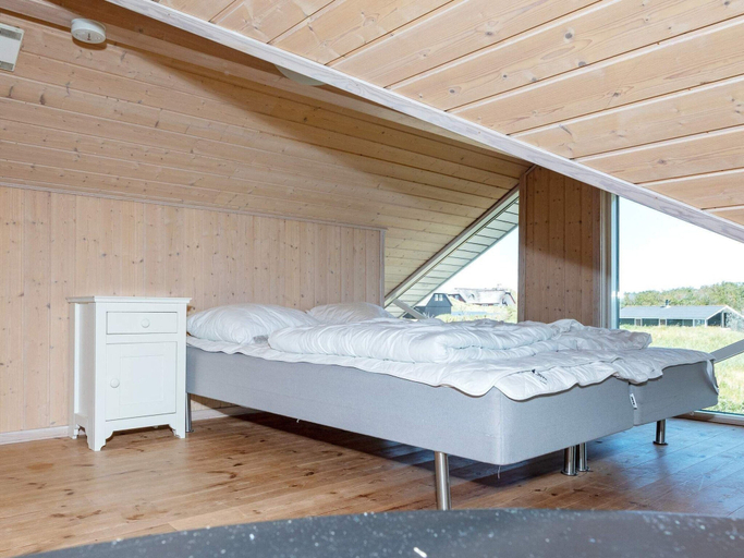 Room 4, 12 Person Holiday Home in Pandrup, Jammerbugt