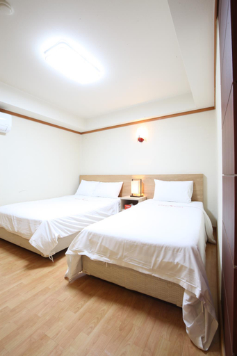 Bedroom 10