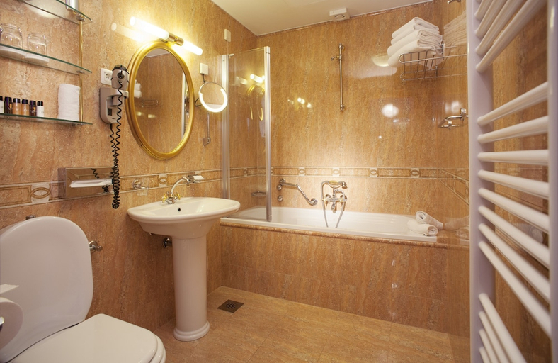 Bathroom 5, Grand Hotel Toplice, Bled