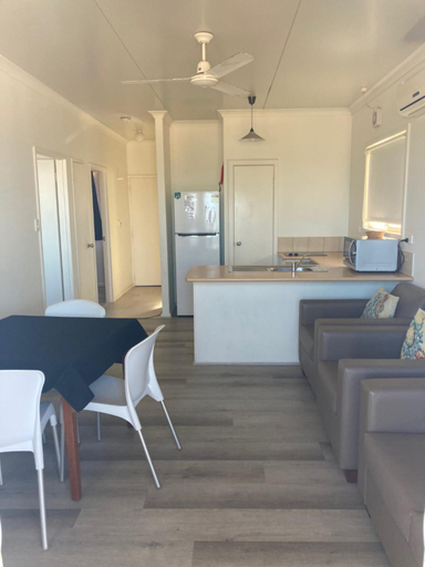 Others 4, Oceanside Village, Shark Bay