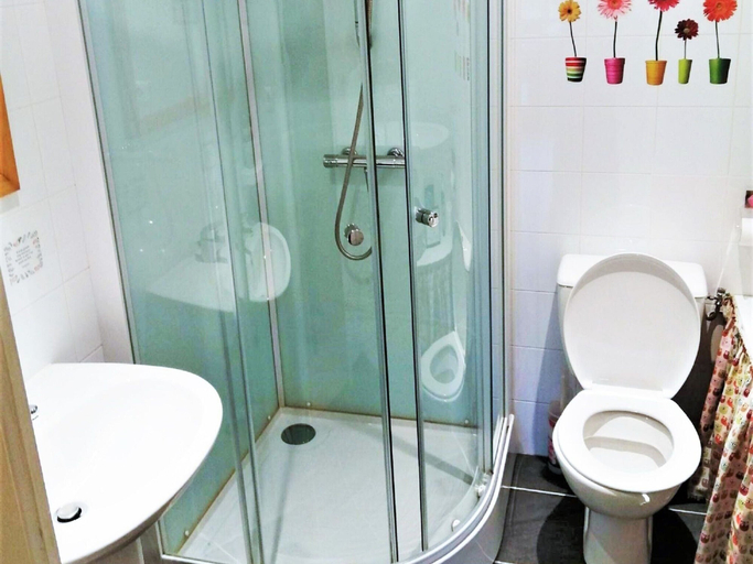 Bathroom 4, Charming 1930s Home in Altillac, Corrèze