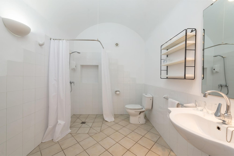 Bathroom 4, Petit Hotel Hostatgeria Sant Salvador, Baleares