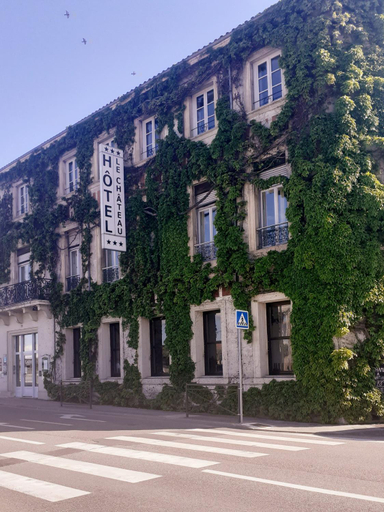 Others 5, Le Chateau, Ardèche