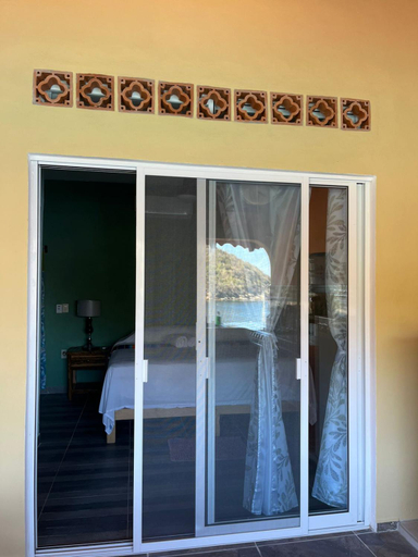 Others 4, Casa Berita, Cabo Corrientes
