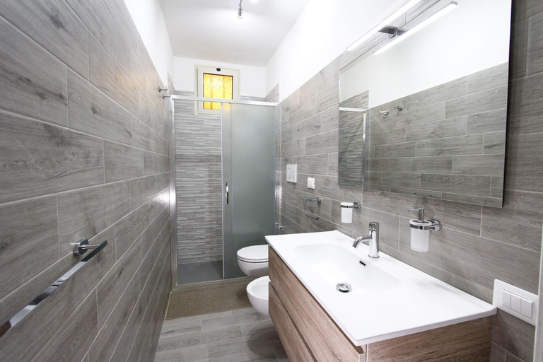Bathroom 3, Casa fronte spiaggia, Lecce