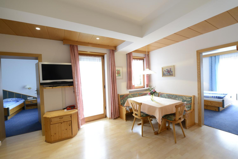 Others 4, Residence Badleit, Bolzano