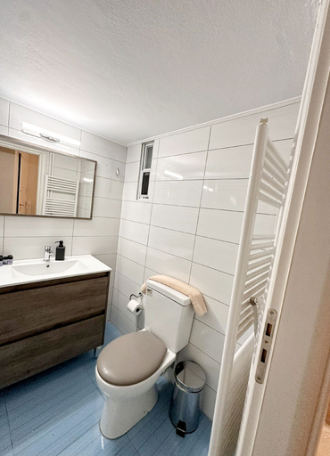 Bathroom 4, Check Point - Athens Heart, Attica