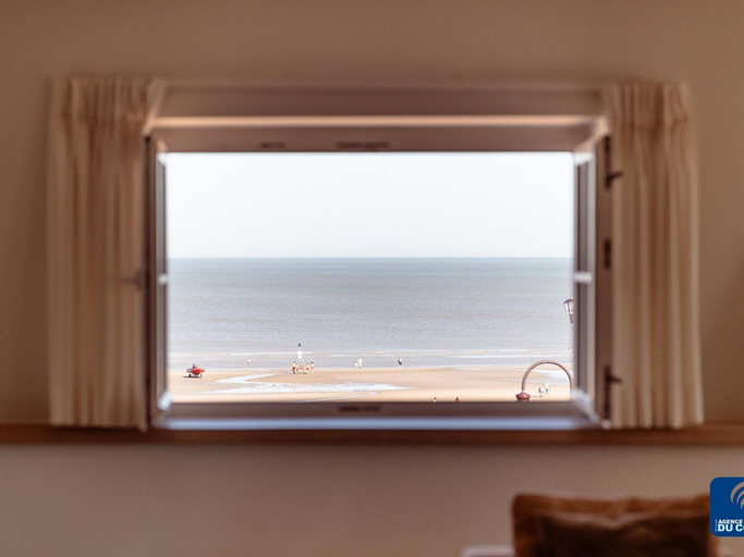 Others 5, Elegant Seaside Apartment, West-Vlaanderen