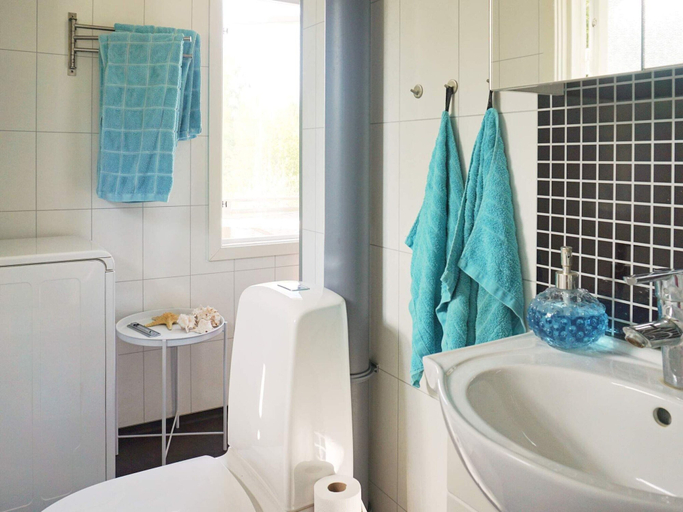 Bathroom 4, 4 Star Holiday Home in Norrtalje, Norrtälje