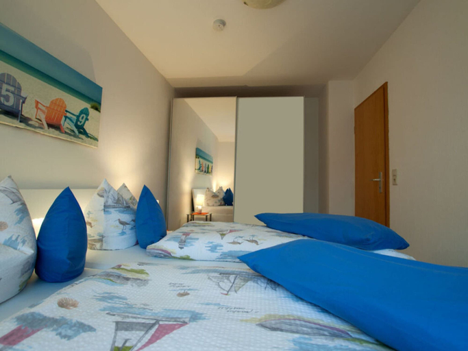 Bedroom 4, Appealing Apartment Near Town Center, Aurich