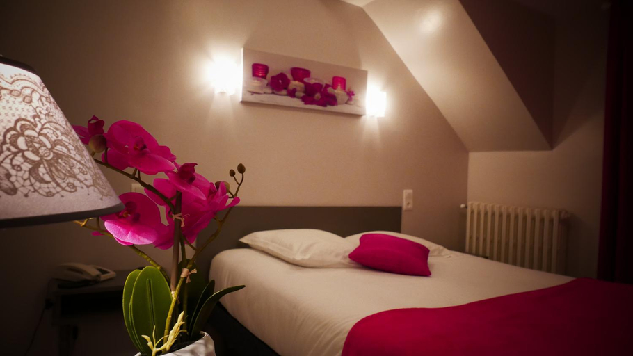 Bedroom 2, Hotel des Barrages, Aveyron