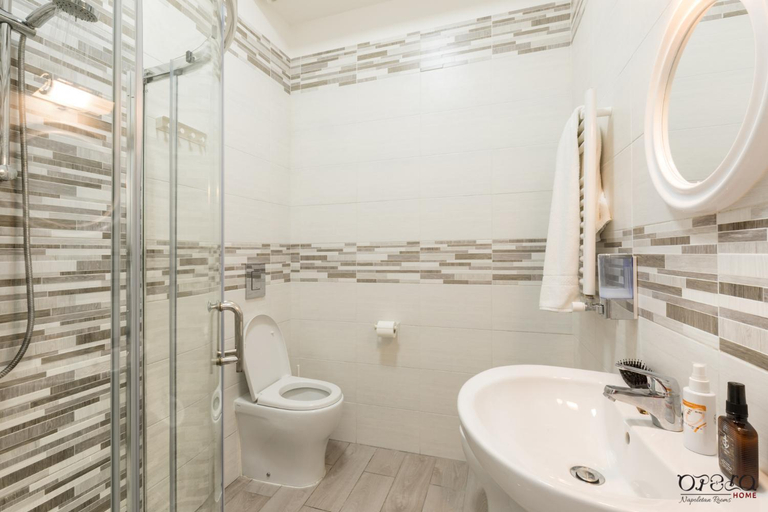 Bathroom 5, Opera Home Principe Umberto, Napoli