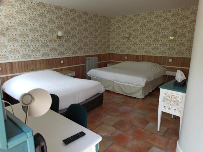 Bedroom 2, Logis Hotel Le Prince Noir, Lot-et-Garonne