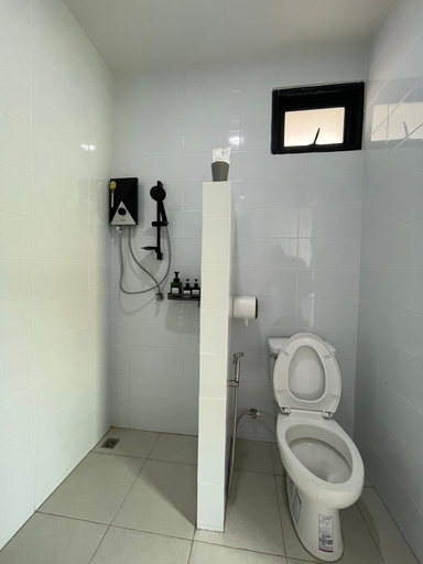 Bathroom 3, Arawan Resort, Ngao