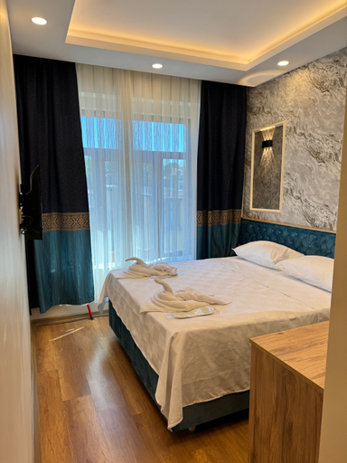Bedroom 3, Riverside Hotel, Fatih