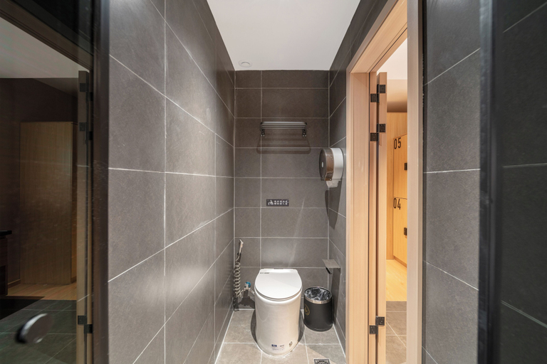Bathroom 4, CaptainNo 5YouthHotel XianxiaRoad Branch, Shanghai