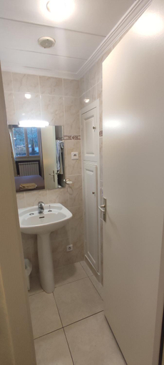 Bathroom 3, Chambre B&B a Font Margout - Calme - 4km de Sarlat - Petit-dejeuner, Dordogne
