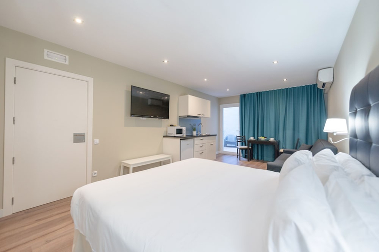 Bedroom 3, Senator Barcelona Apartments, Barcelona
