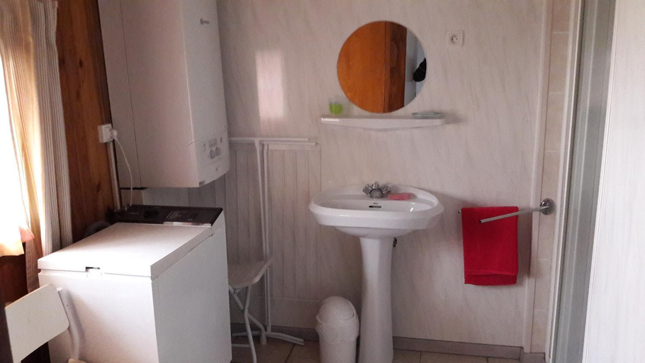 Bathroom, Meuble de tourisme, Haut-Rhin