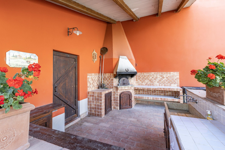 Room 3, Maramaldo Sangiovese Shared Pool Chianti, Florence