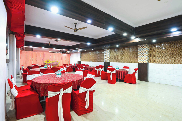 Food & Drinks 5, Treebo Green View, Noida, Gautam Buddha Nagar