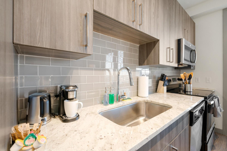 Room 3, Arlington Modern Studio Apartment, Arlington