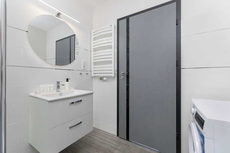 Bathroom 4, Swinoujscie Apartment for 6 by Renters, Świnoujście