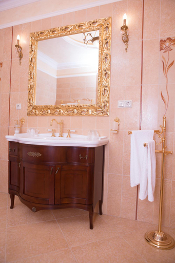 Bathroom 3, Hotel Elefant, Uzhhorods'kyi