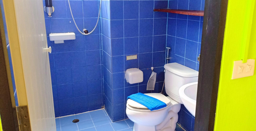 Bathroom 7