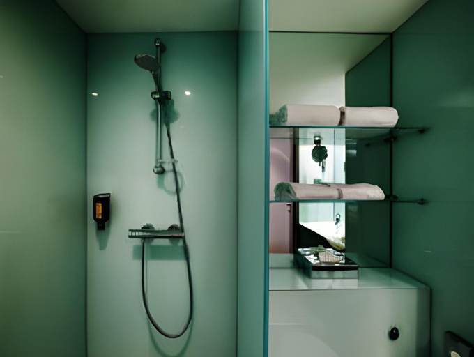 Bathroom 4, Hotel Orangerie, Wien