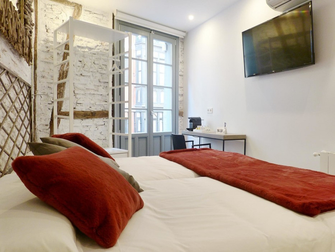 Bedroom 3, Pensión Luxury Lo Bilbao, Vizcaya