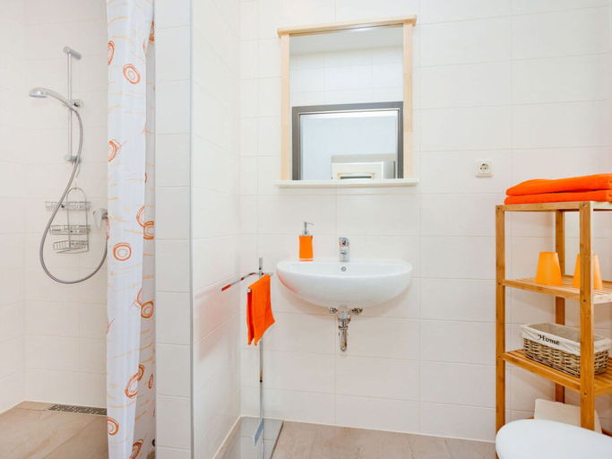 Bathroom 4, Apartment in Tisens, Vorpommern-Rügen