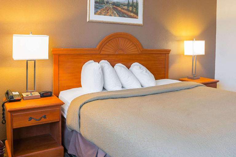 Bedroom 10