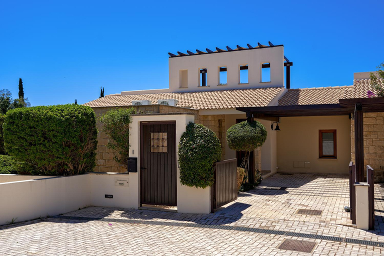 Exterior & Views, 3 bedroom Villa Madelini with private pool, Aphrodite Hills Resort