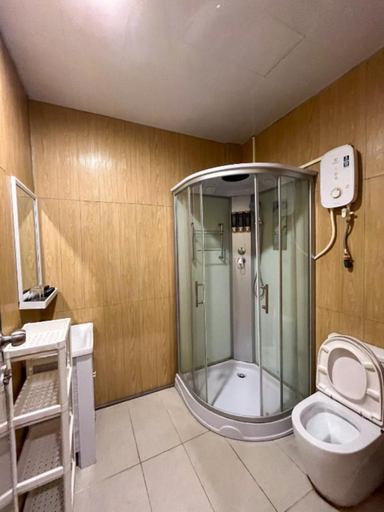 Bathroom 5, Titiwangsa Cabin Retreats by uBook, Kuala Lumpur