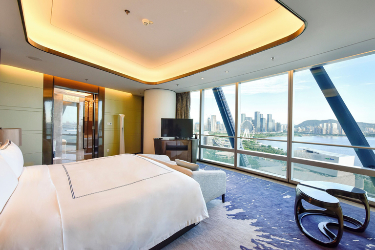 Bedroom 24